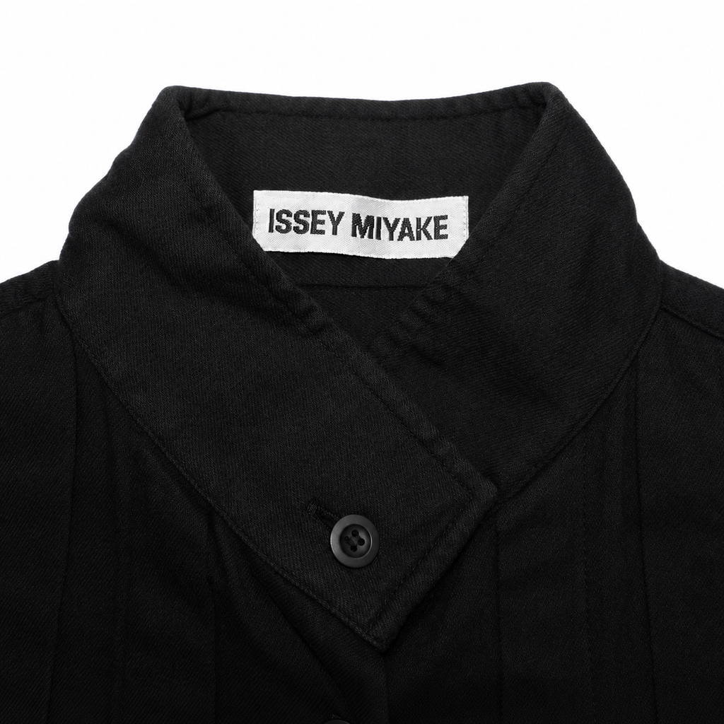 Issey Miyake Pleated Convertible Collar Shirt ★