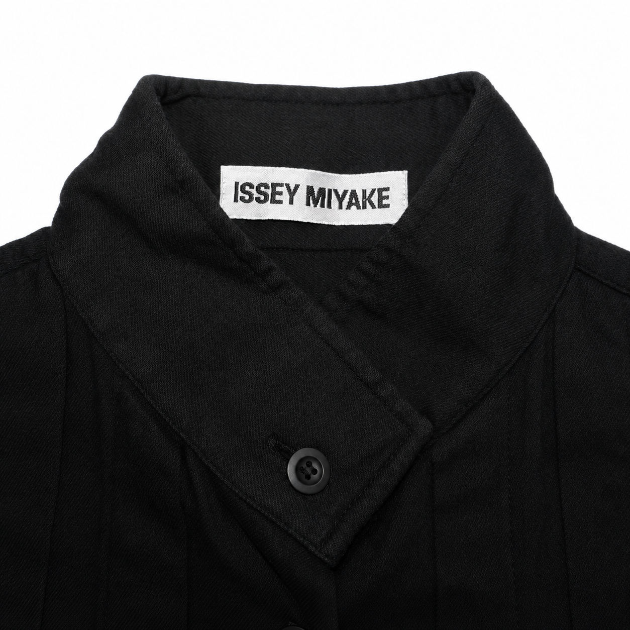Issey Miyake Pleated Convertible Collar Shirt ★