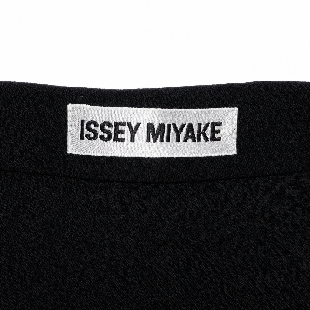 Issey Miyake Pleated Convertible Collar Shirt ★